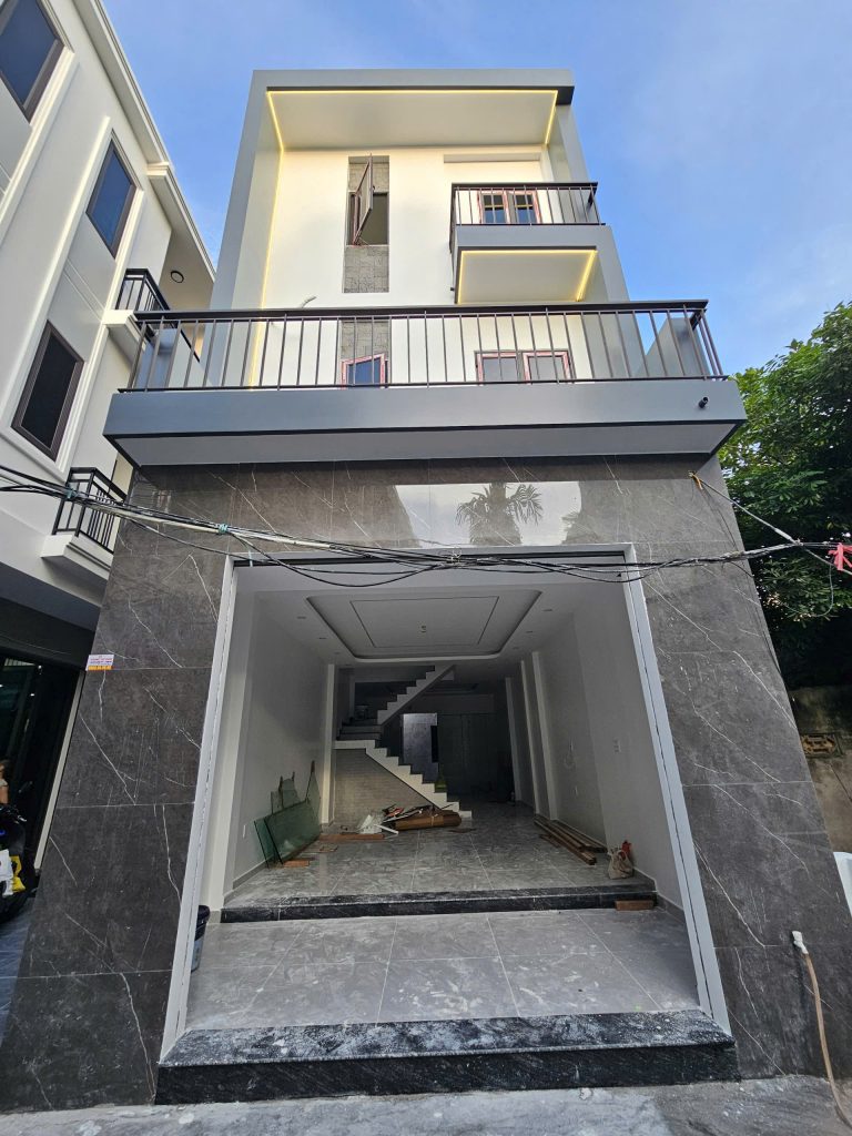 🏚️ Ngay tại Đào Yêu Hồng Thái