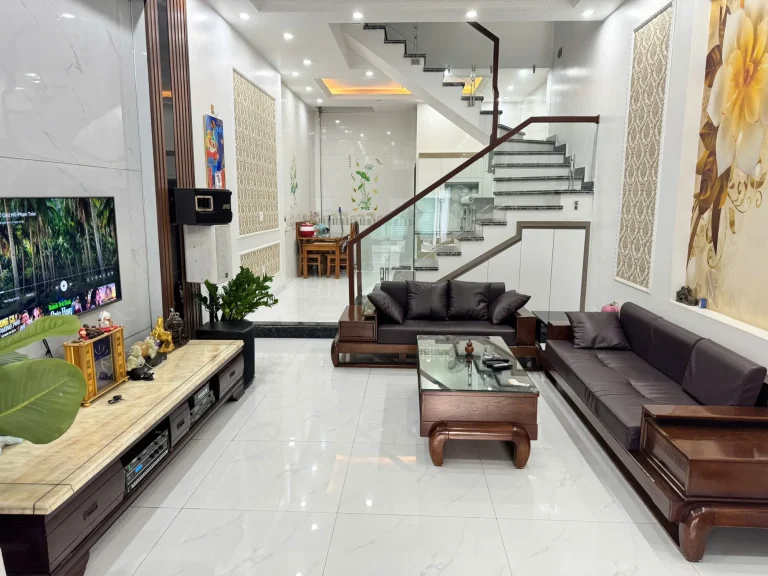 🧧🔥SIÊU PHẨM MẶT ĐƯỜNG HOÀNG MAI nhà 3 tầng  gần đường Wonbank. BV Việt Tiệp 2.