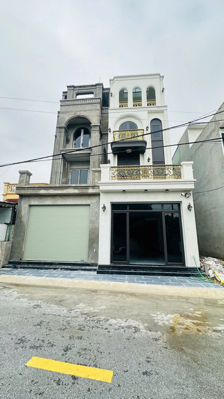 🪭Bán 2 nhà độc lập mặt đường 4 tầng sân cổng 60m2 ô tô đỗ cửa tại Thành Công, Đặng Cương 3 PN